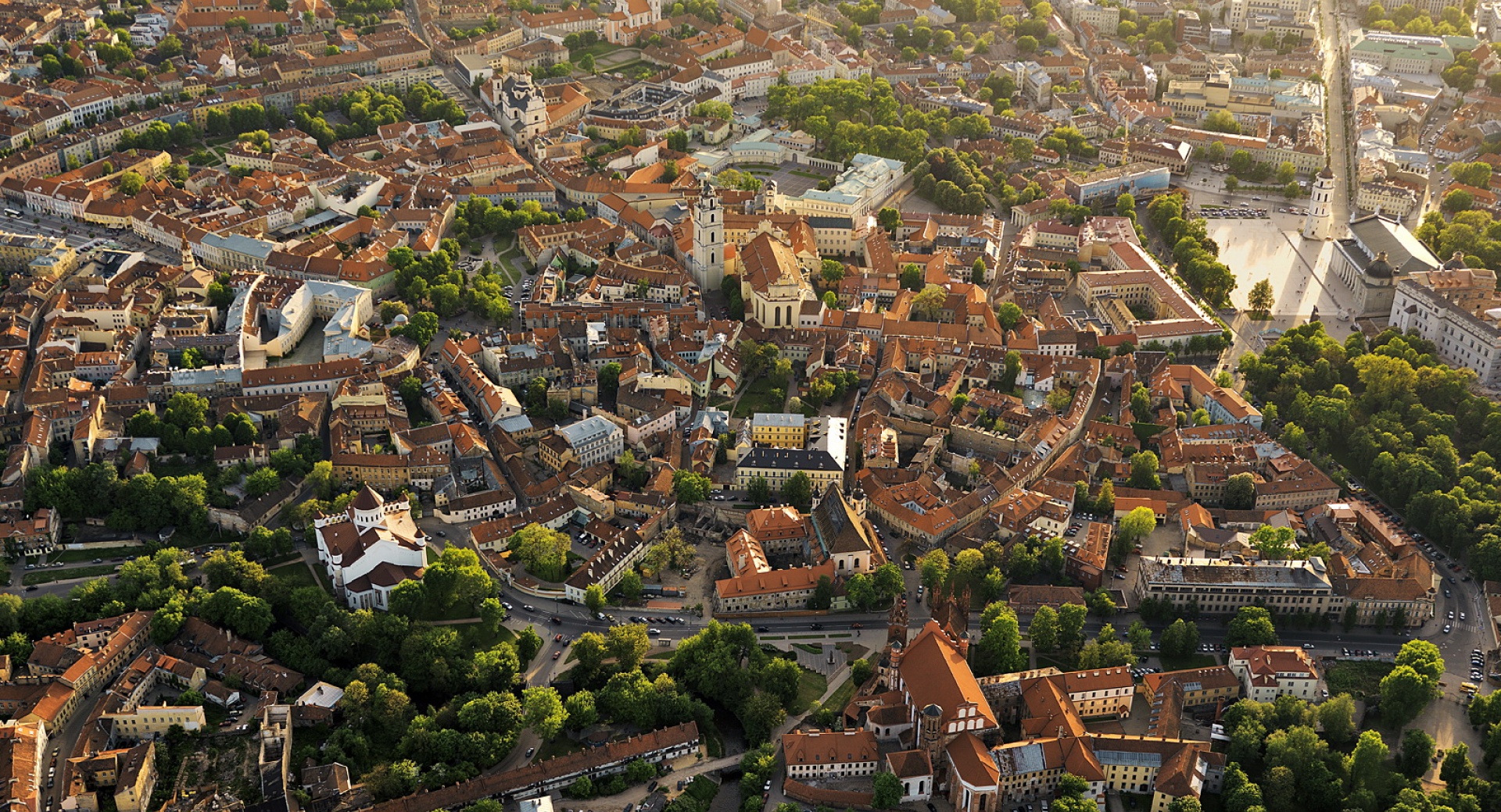 1535549087_0_Vilnius_Panorama_04-e250f1212af7cfc60fb2ac700a8608e3.jpg